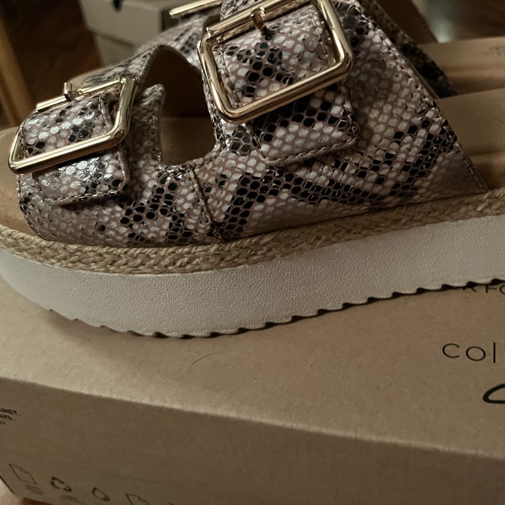 COPY - Clark’s Collection Lana Beach platform sandals . Worn once .